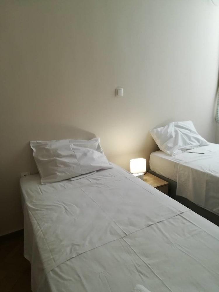 Kaniggos- 3 Bedrooms Apartment เอเธนส์ ภายนอก รูปภาพ