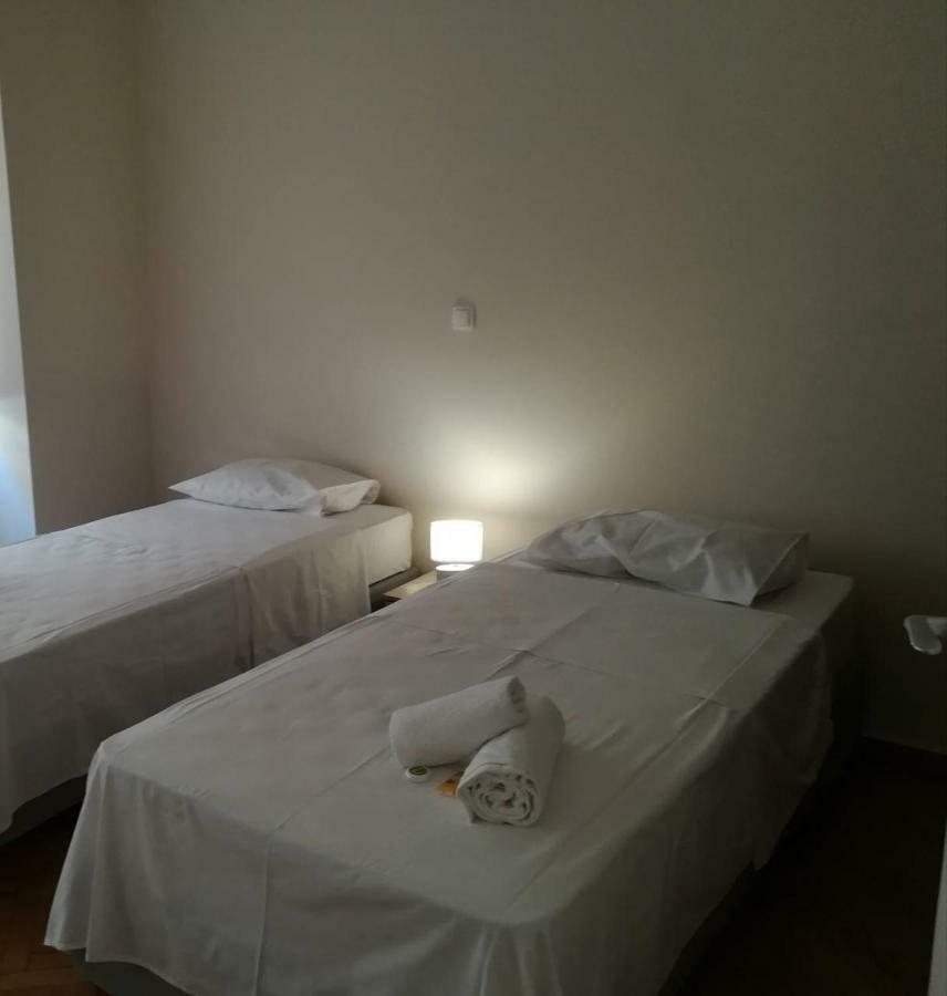 Kaniggos- 3 Bedrooms Apartment เอเธนส์ ภายนอก รูปภาพ